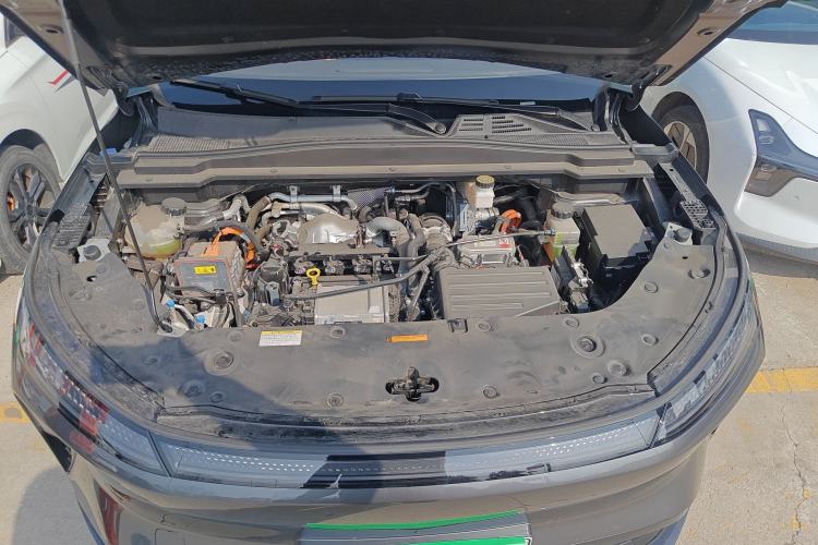 Used Dongfeng Aeolus L8 2025 Model 185KM Dream Edition Engine Bay