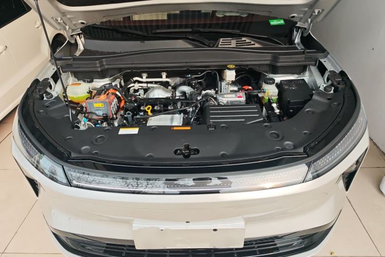 Used Dongfeng Aeolus L8 2025 Model 185KM Dream Edition Engine Bay