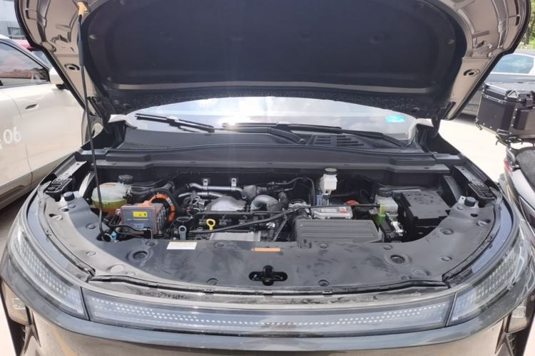 Used Dongfeng Aeolus L8 2025 Model 185KM Dream Edition Engine Bay