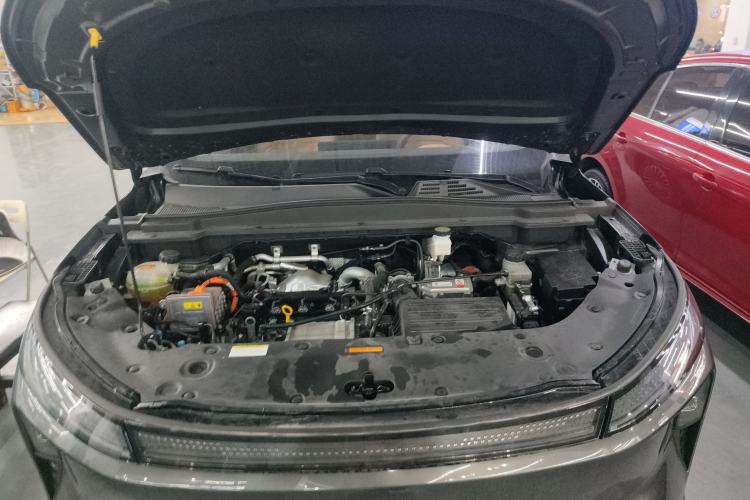 Used Dongfeng Aeolus L8 2025 Model 185KM Dream Edition Engine Bay