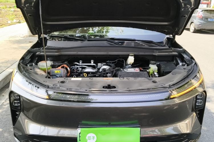 Used Dongfeng Aeolus L8 2025 Model 185KM Ideal Edition Engine Bay