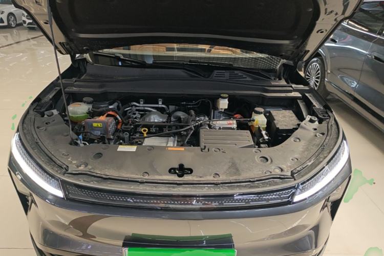 Used Dongfeng Aeolus L8 2025 Model 112KM Dream Edition Engine Bay