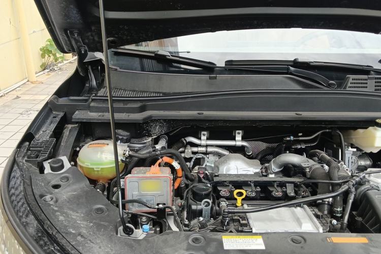 Used Dongfeng Aeolus L8 2025 Model 185KM Dream Edition Engine Bay Right