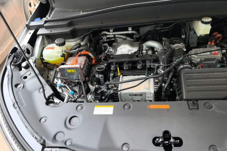 Used Dongfeng Aeolus L8 2025 Model 185KM Dream Edition Engine Bay Right