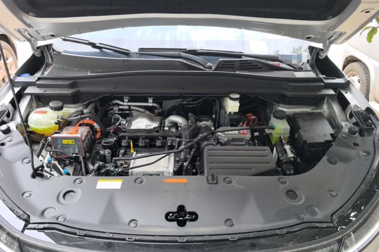 Used Dongfeng Aeolus L8 2025 Model 185KM Dream Edition Engine Bay