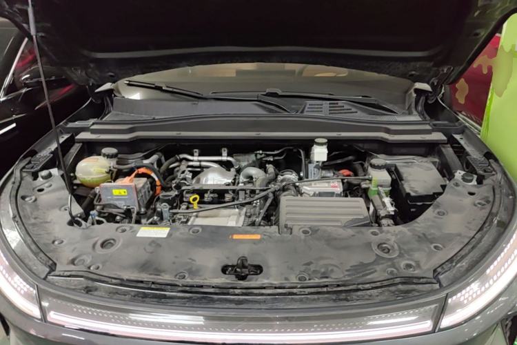 Used Dongfeng Aeolus L8 2025 Model 185KM Dream Edition Engine Bay