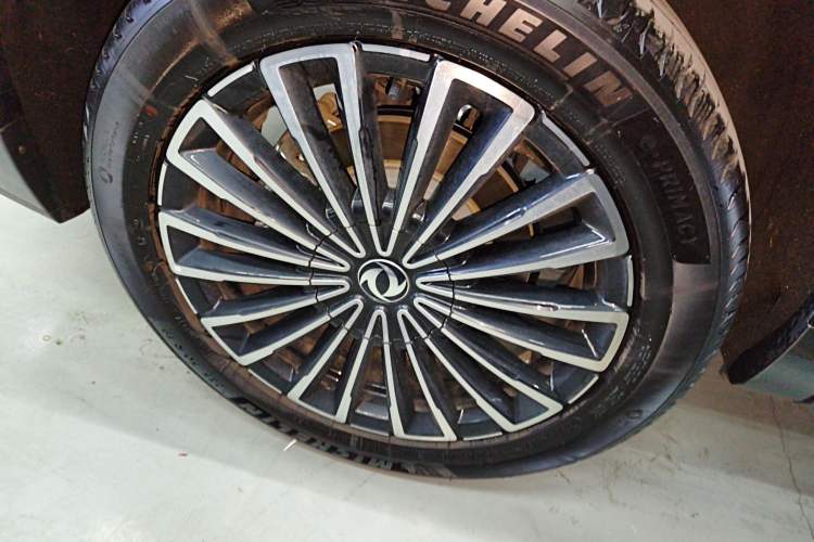 Used Dongfeng Aeolus L8 2025 Model 185KM Dream Edition Exterior 2