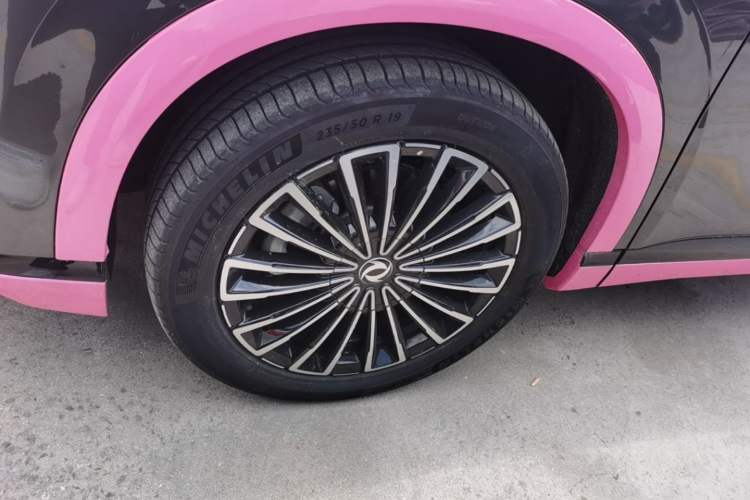 Used Dongfeng Aeolus L8 2025 Model 185KM Dream Edition Exterior 4