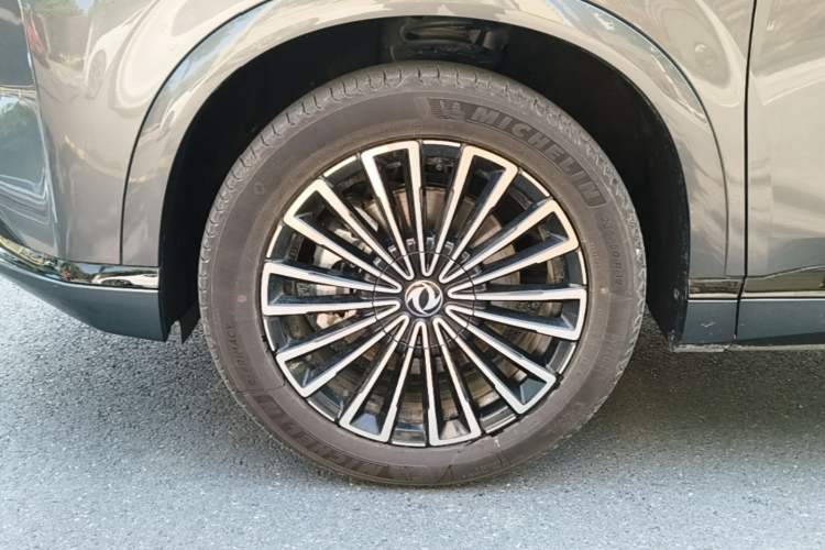Used Dongfeng Aeolus L8 2025 Model 185KM Ideal Edition Exterior 4