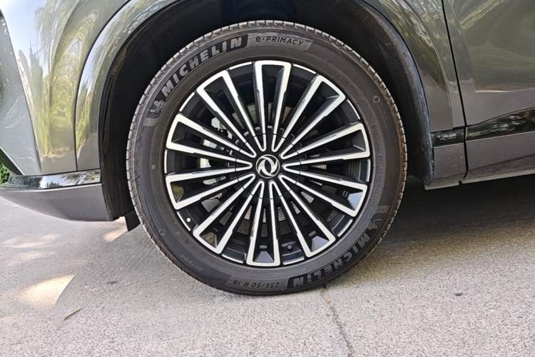 Used Dongfeng Aeolus L8 2025 Model 185KM Dream Edition Exterior 4
