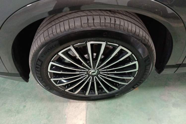 Used Dongfeng Aeolus L8 2025 Model 185KM Dream Edition Exterior 7