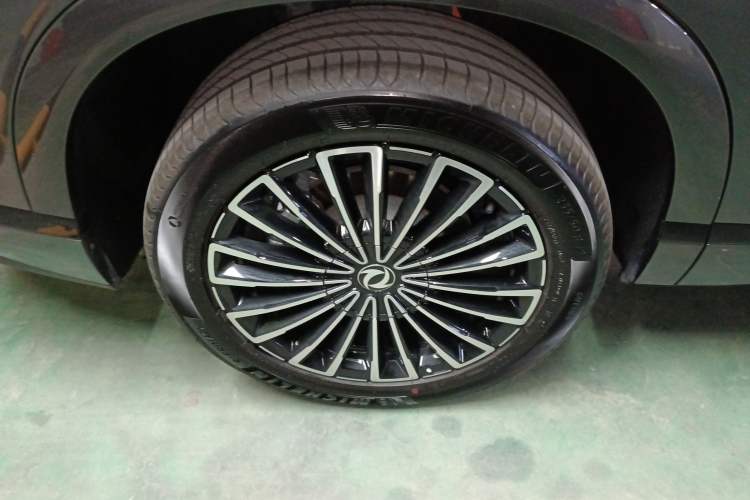 Used Dongfeng Aeolus L8 2025 Model 185KM Dream Edition Exterior 8