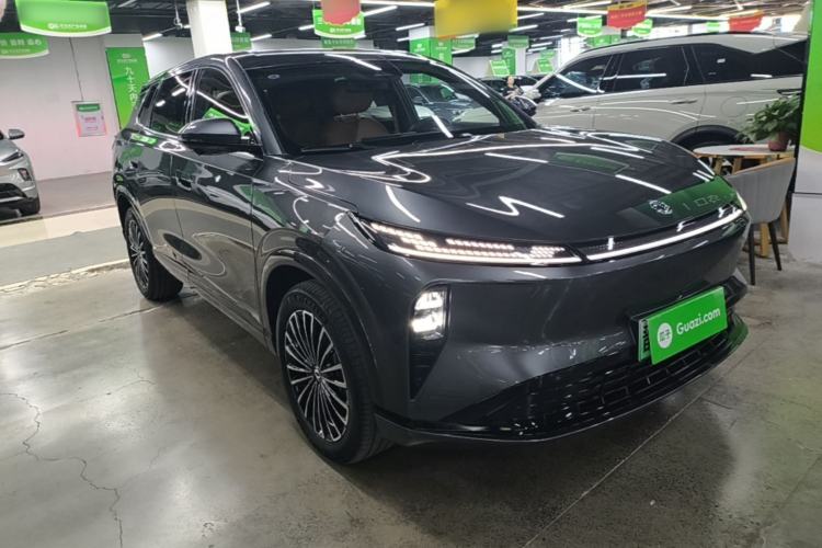 Used Dongfeng Aeolus L8 2025 Model 185KM Dream Edition Front Right 45 Deg