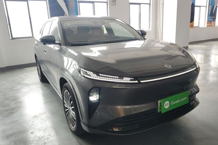 Used Dongfeng Aeolus L8 2025 Model 185KM Dream Edition Front Right 45 Deg