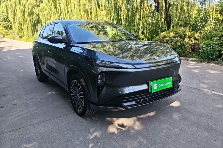 Used Dongfeng Aeolus L8 2025 Model 185KM Dream Edition Front Right 45 Deg