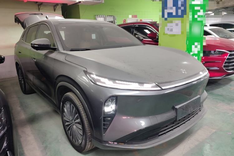Used Dongfeng Aeolus L8 2025 Model 185KM Dream Edition Front Right 45 Deg