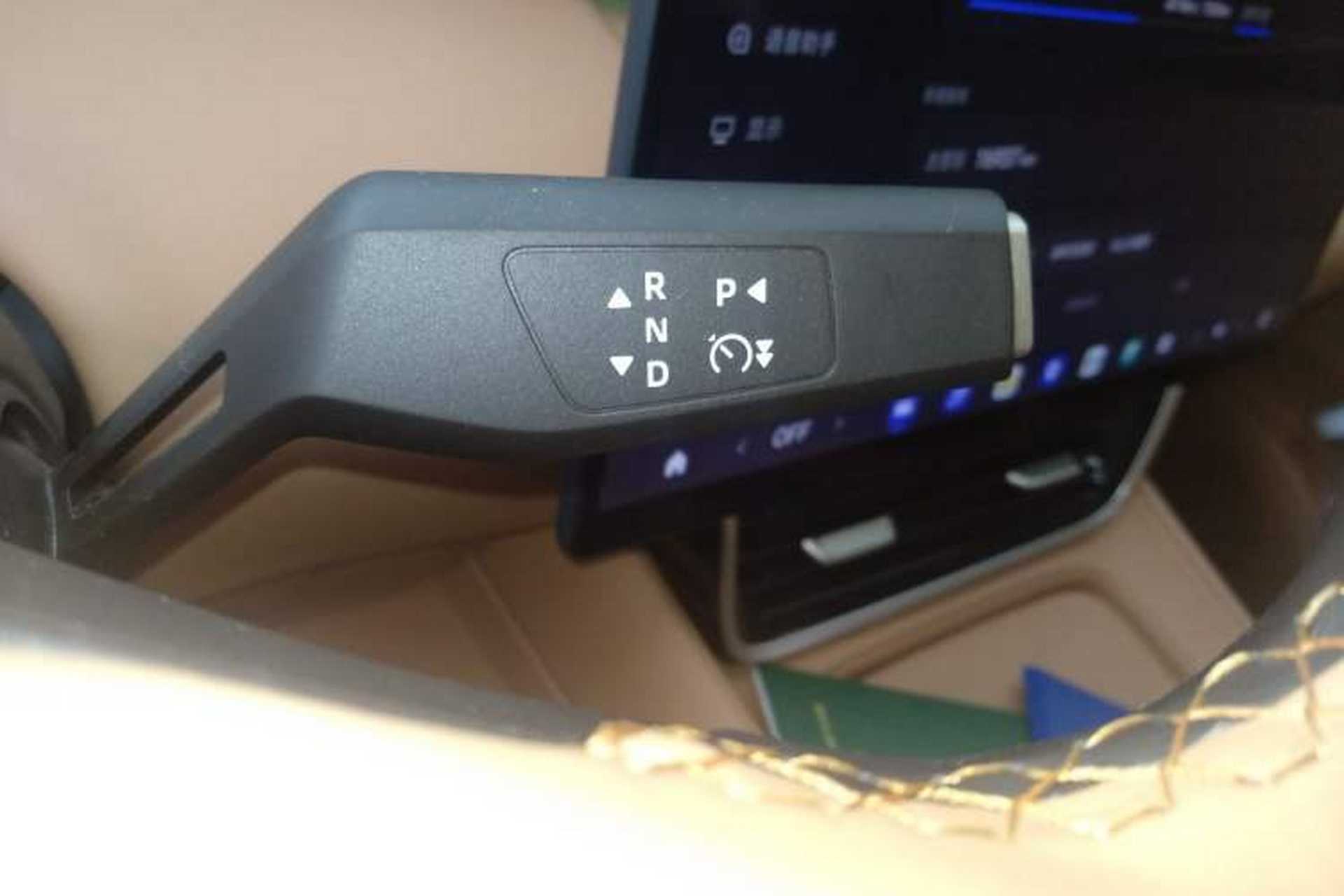 Used Dongfeng Aeolus L8 2025 Model 185KM Dream Edition Gear Lever