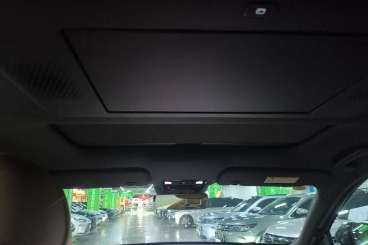 Used Dongfeng Aeolus L8 2025 Model 185KM Dream Edition Headliner