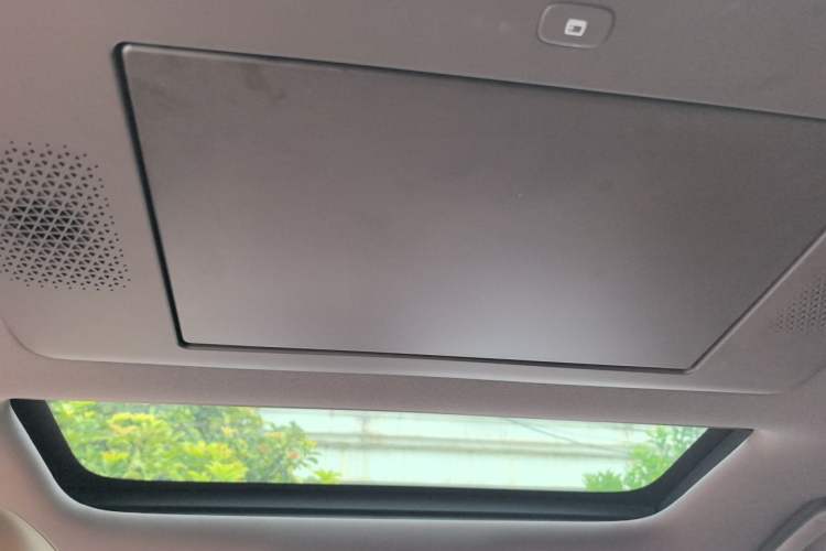 Used Dongfeng Aeolus L8 2025 Model 185KM Dream Edition Headliner