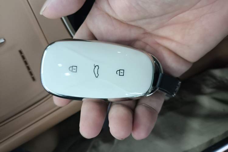 Used Dongfeng Aeolus L8 2025 Model 185KM Dream Edition Interior 1