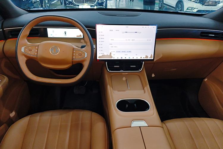 Used Dongfeng Aeolus L8 2025 Model 185KM Dream Edition Interior 2
