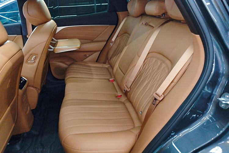 Used Dongfeng Aeolus L8 2025 Model 185KM Dream Edition Interior 4