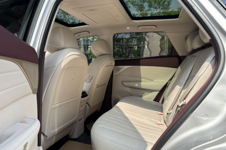 Used Dongfeng Aeolus L8 2025 Model 185KM Dream Edition Interior 4