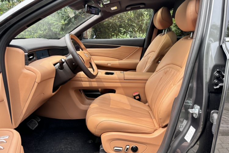Used Dongfeng Aeolus L8 2025 Model 185KM Dream Edition Interior 4
