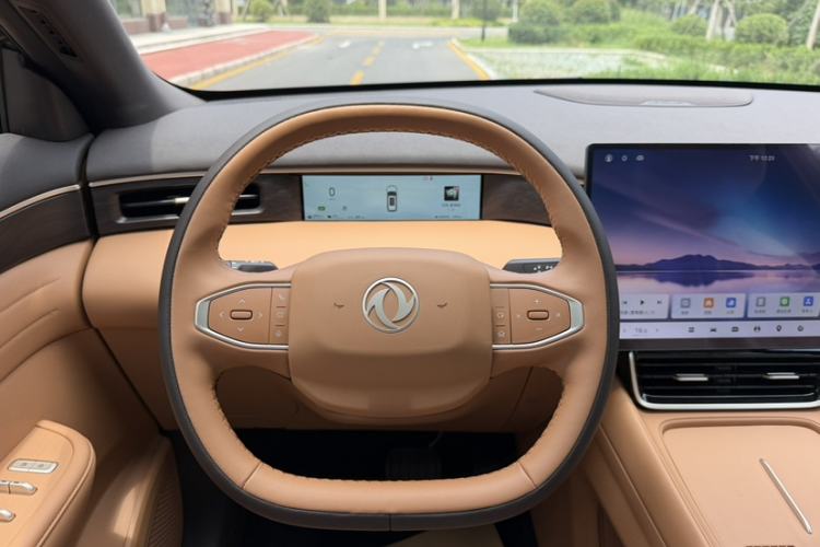 Used Dongfeng Aeolus L8 2025 Model 112KM Dream Edition Interior 6