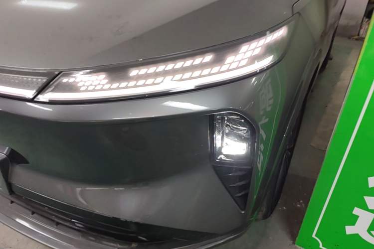 Used Dongfeng Aeolus L8 2025 Model 185KM Dream Edition Left Front Headlight