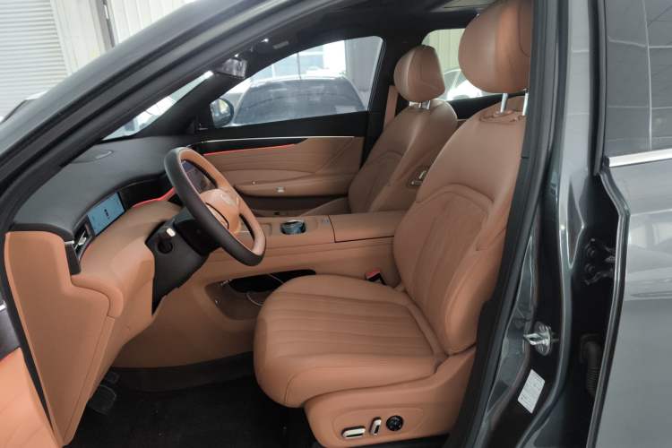 Used Dongfeng Aeolus L8 2025 Model 185KM Dream Edition Left Front Seat