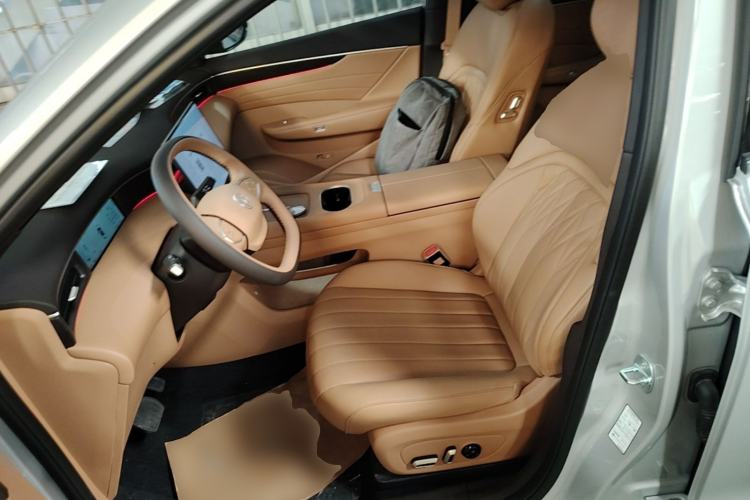 Used Dongfeng Aeolus L8 2025 Model 185KM Dream Edition Left Front Seat