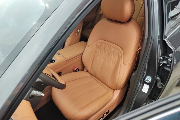 Used Dongfeng Aeolus L8 2025 Model 185KM Dream Edition Left Front Seat