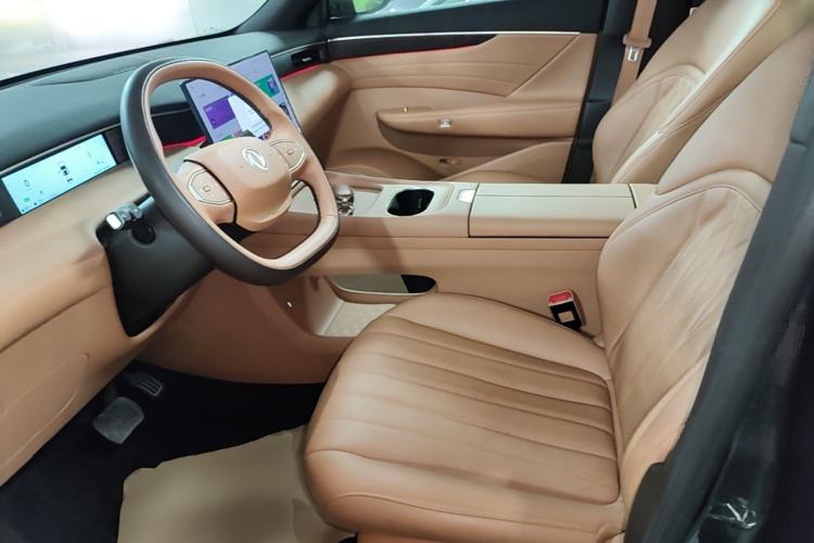 Used Dongfeng Aeolus L8 2025 Model 185KM Dream Edition Left Front Seat