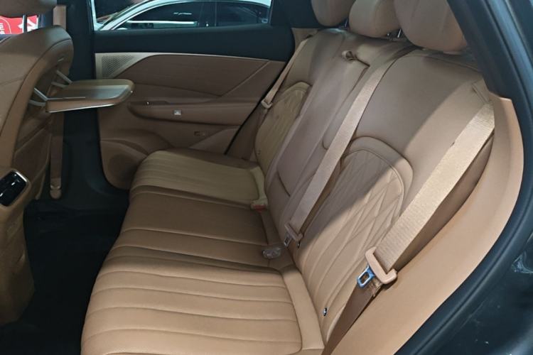 Used Dongfeng Aeolus L8 2025 Model 185KM Dream Edition Left Rear Seat