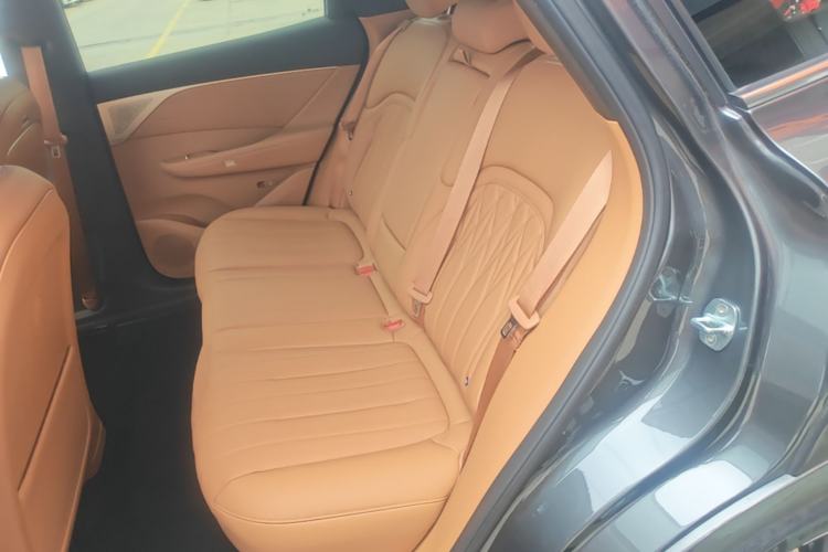 Used Dongfeng Aeolus L8 2025 Model 185KM Dream Edition Left Rear Seat