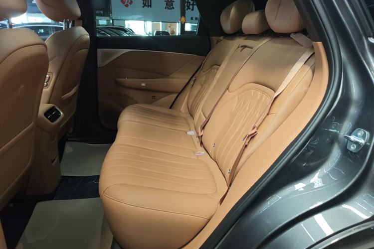 Used Dongfeng Aeolus L8 2025 Model 112KM Dream Edition Left Rear Seat