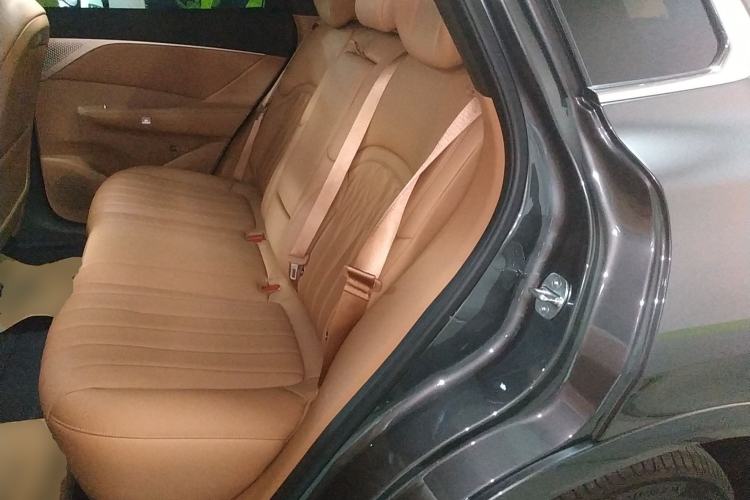 Used Dongfeng Aeolus L8 2025 Model 185KM Dream Edition Left Rear Seat