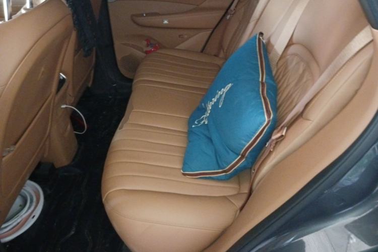 Used Dongfeng Aeolus L8 2025 Model 185KM Dream Edition Left Rear Seat