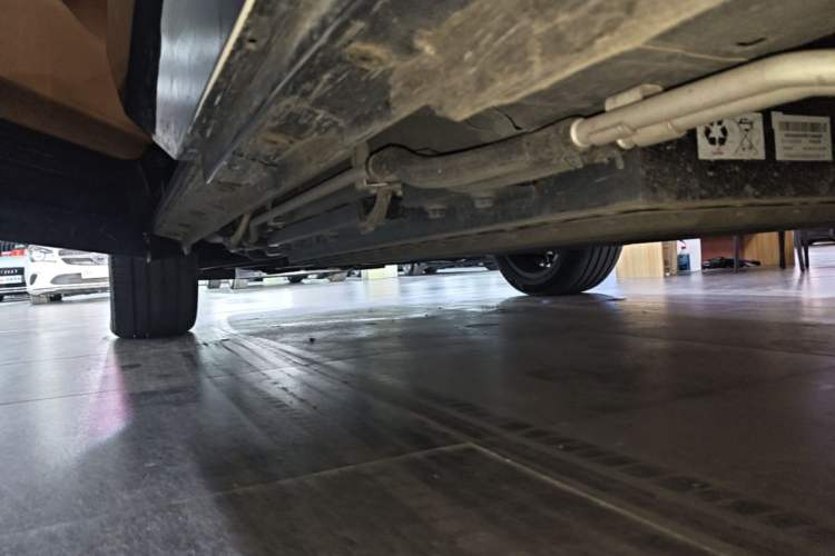 Used Dongfeng Aeolus L8 2025 Model 185KM Dream Edition Left Side Sill