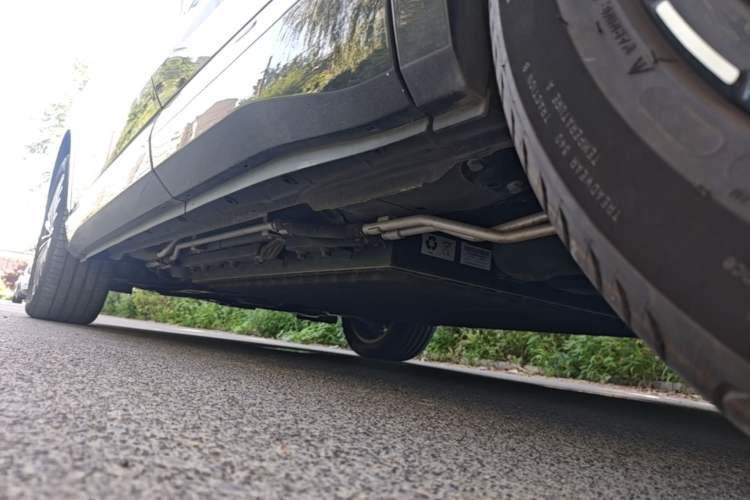 Used Dongfeng Aeolus L8 2025 Model 185KM Dream Edition Left Side Sill