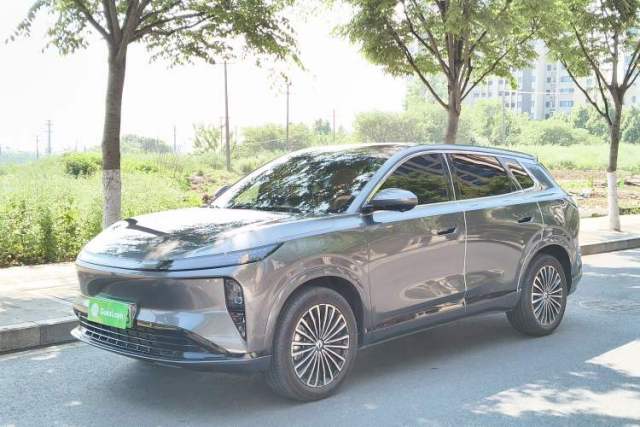 Used Dongfeng Aeolus L8 2025 Model 185KM Ideal Edition