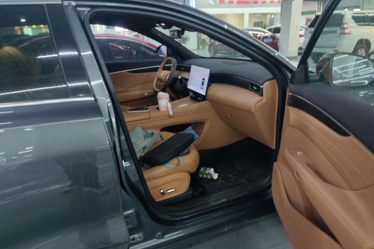 Used Dongfeng Aeolus L8 2025 Model 185KM Dream Edition Right Front Seat