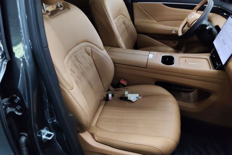 Used Dongfeng Aeolus L8 2025 Model 185KM Dream Edition Right Front Seat