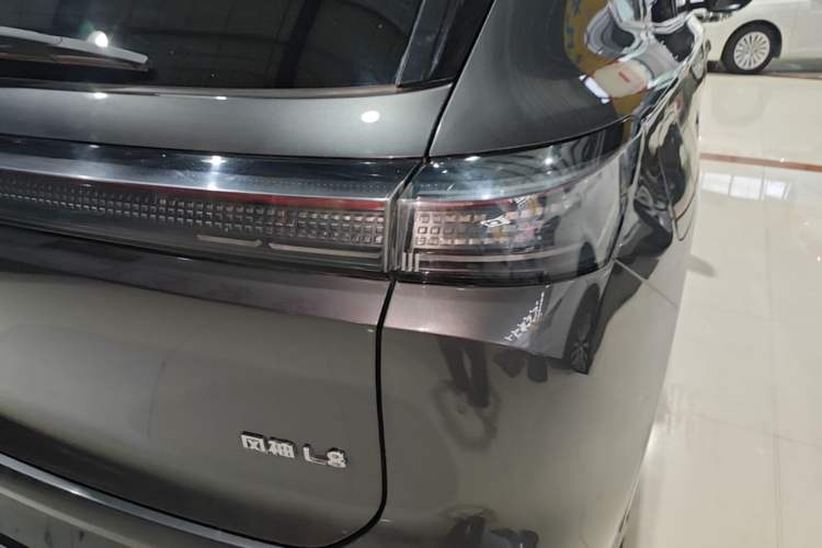 Used Dongfeng Aeolus L8 2025 Model 185KM Ideal Edition Right Rear Taillight