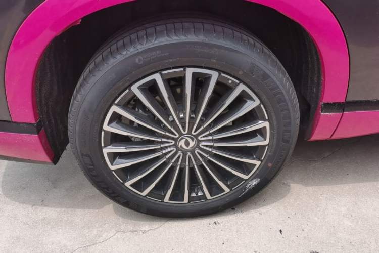 Used Dongfeng Aeolus L8 2025 Model 185KM Dream Edition Right Rear Wheel Hub