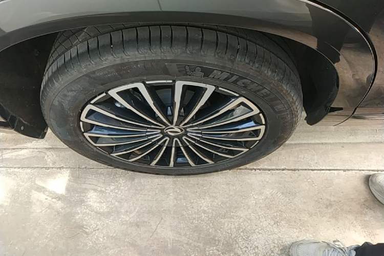 Used Dongfeng Aeolus L8 2025 Model 185KM Dream Edition Right Rear Wheel Hub
