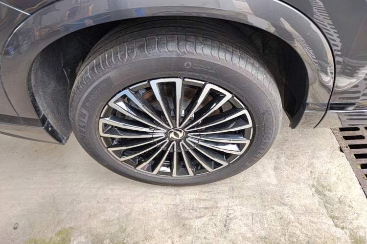 Used Dongfeng Aeolus L8 2025 Model 185KM Dream Edition Right Rear Wheel Hub