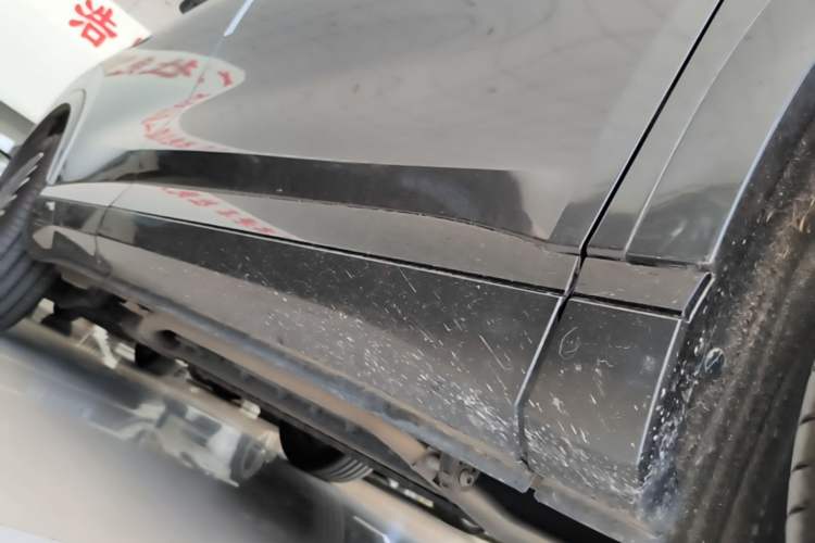 Used Dongfeng Aeolus L8 2025 Model 185KM Dream Edition Right Side Sill