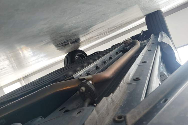 Used Dongfeng Aeolus L8 2025 Model 185KM Dream Edition Right Side Sill